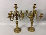 paire de candélabres anciens en laiton avec bougeoirs