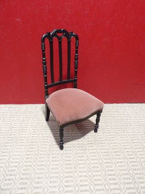 chaise miniature pour maison de poupées, avec assise et dossier rembourrés