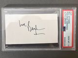 autographe signé sur une carte de baseball, présenté dans un étui en plastique transparent