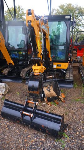 Mini-pelle Carter CT26 2700kg, moteur Yanmar 3TNV88F, cabine avec...