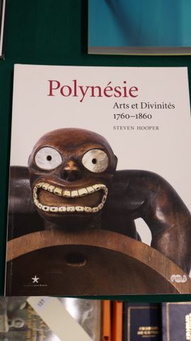 HOOPER Steven: Polynésie. Arts et Divinités 1760-1860. Musée du q...