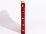 l'image d'un livre rouge sur fond blanc