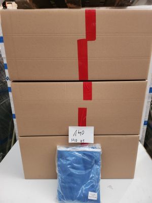 Lot de 45 couvertures polaire coloris bleu, dimensions 75x10…