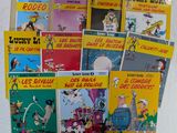 un grand nombre de livres posés sur une table