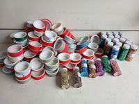 25 bouteilles de paillettes + 105 rouleaux de ruban