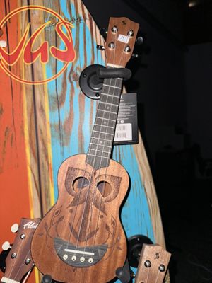 UKULELE soprano acajou; TVA RECUPERABLE. - Photo 1