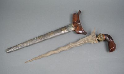 INDONESIE - Iles Célèbes Kris de gala, la poignée est mainte…