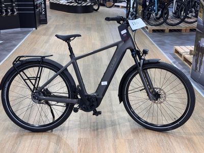 a bike that is sitting on the floor in a store