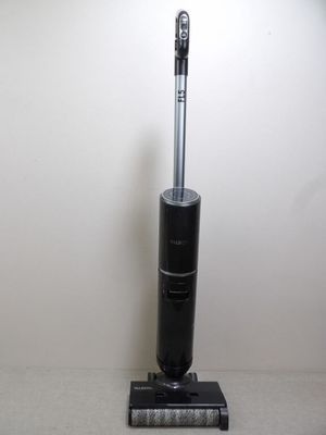 an image of a vacuum that is on a table