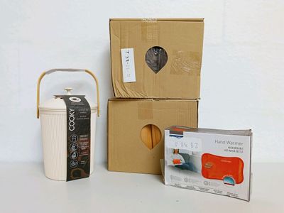 Lot de 4 accessoires d'intérieur dont pieds de lit - Diverse…