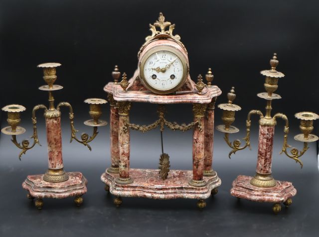 Garniture de cheminée en plâtre imitation marbre rose comprenant ...