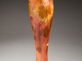 a vase that is sitting on a table