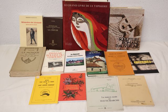 Lot de cartons dont histoire de la tapisserie, histoire du Limous...