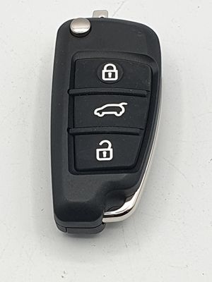 CLE - Cette télécommande de véhicule présente un boîtier rét…