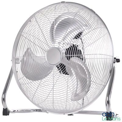 une image représentant un ventilateur blanc posé sur un support métallique