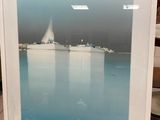 une image représentant un voilier sur l'eau