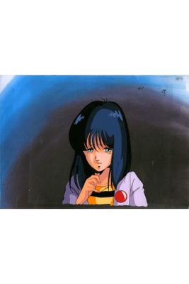 l'image d'une femme aux longs cheveux noirs et aux yeux bleus