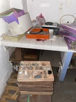 Matériel de laboratoire dont verrerie, collection de minérau… (photo 4)