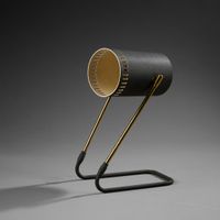 Lampe à poser en métal doré et laqué noir, le réflecteur en … (photo 3)