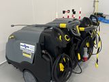 une machine placée au milieu d'une pièce