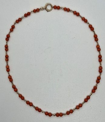 COLLIER de boules de corail de 4-4,5 mm, les emmaillements e…