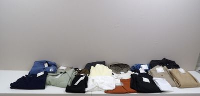 UNIQLO Femme : Lot de 20 articles - Taille M *NEUF avec étiquettes* - Photo 1