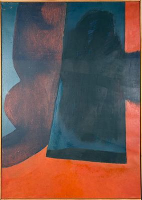 une image représentant un tableau accroché au mur, sur un fond rouge et bleu