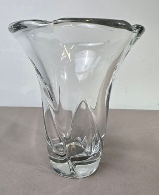DAUM France. Important vase, modèle "corolle" en cristal mou…