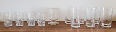 BACCARAT, Réunion de deux services en cristal taillé : - 8 v… - Photo 1