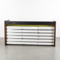 Christofle France, comptoir de boutique avec vitrine. (photo 2)