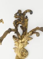 Belle paire d'appliques en bronze ciselé et doré présentant … (photo 4)