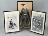 trois estampes asiatiques encadrées représentant des hommes et des femmes en costume traditionnel