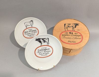 trois assiettes à motifs différents placées l'une à côté de l'autre