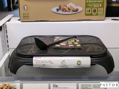 une boîte de produits alimentaires exposée dans un magasin