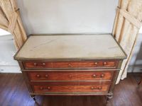 COMMODE droite en acajou et placage d'acajou ouvrant en faça… (photo 5)