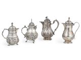 un ensemble composé de cinq théières en métal argenté et d'une cafetière