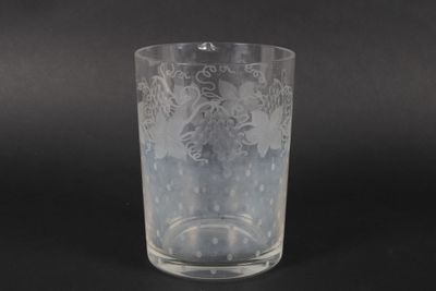 Baccarat : vase cylindrique à décor de pampres de vigne. - Photo 1