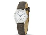 gros plan d'une montre-bracelet sur fond blanc