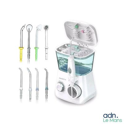 une image représentant une brosse à dents et du matériel dentaire