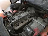 une photo d'un moteur de voiture à l'arrière d'un camion