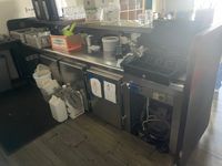 1 comptoir en inox à 3 portes, groupe HS + évier rond