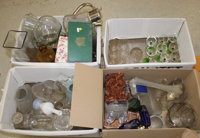 Lot de verrerie contenue dans 4 cartons dont pichets, verres… - Photo 1