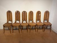 THONET. Ensembel de six chaises en bois courbés, assise et d…