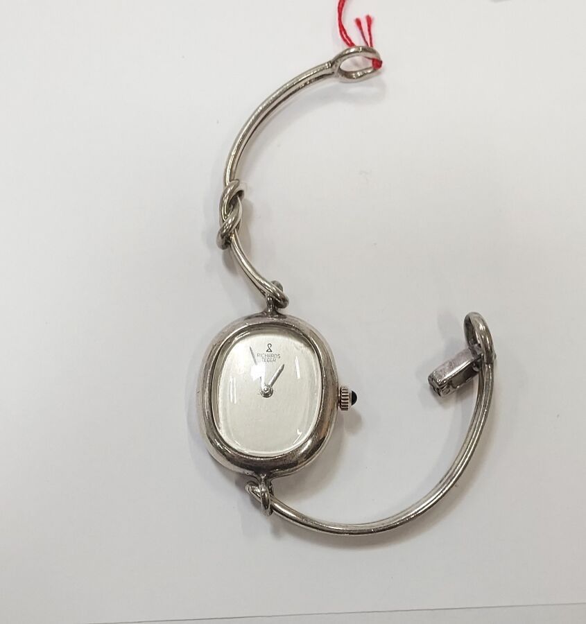 Objets d'art & Curiosités