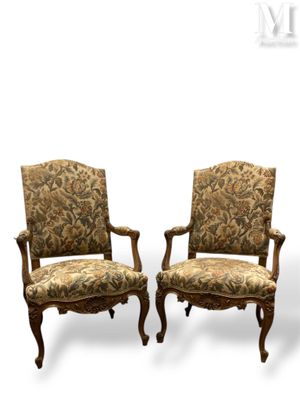 paire de chaises antiques avec rembourrage floral rembourrage rembourrage rembourrage rembourrage rembourrage rembourrage rembourrage rembourrage
