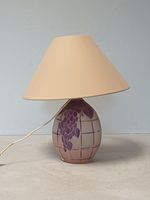 D'ARGYL - Vase en verre monté en lampe, à décor peint façon …