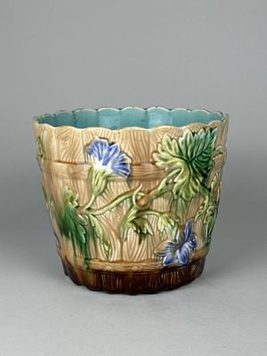ORCHIES. Cache-pot en barbotine à l'imitation du bois à déco…