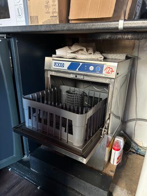 1 lave verre UKKO Vente sur désignattion