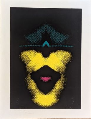 un dessin en noir et jaune représentant le visage d'une femme sur fond noir