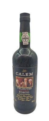 a bottle of wine that is sitting on a table